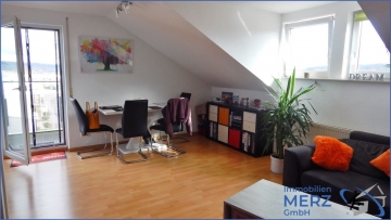 2 Zimmer Dachgeschoss Wohnung mit toller Aussicht und Balkon, 72108 Rottenburg am Neckar, Wohnung